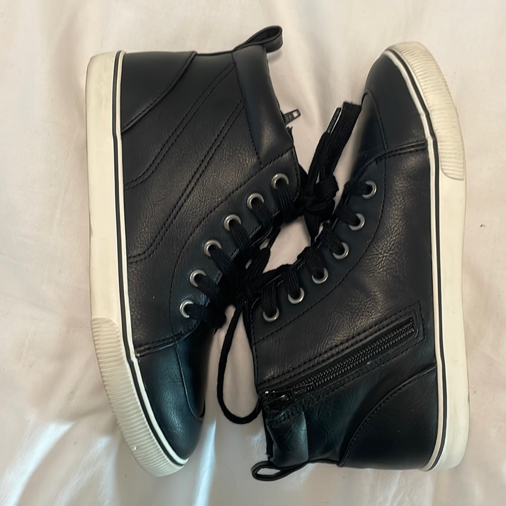 Cat & Jack Black High Tops - kid’s size 4, women’s size 6